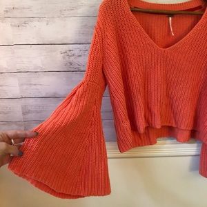Beautiful cropped FREE PEOPLE sweater